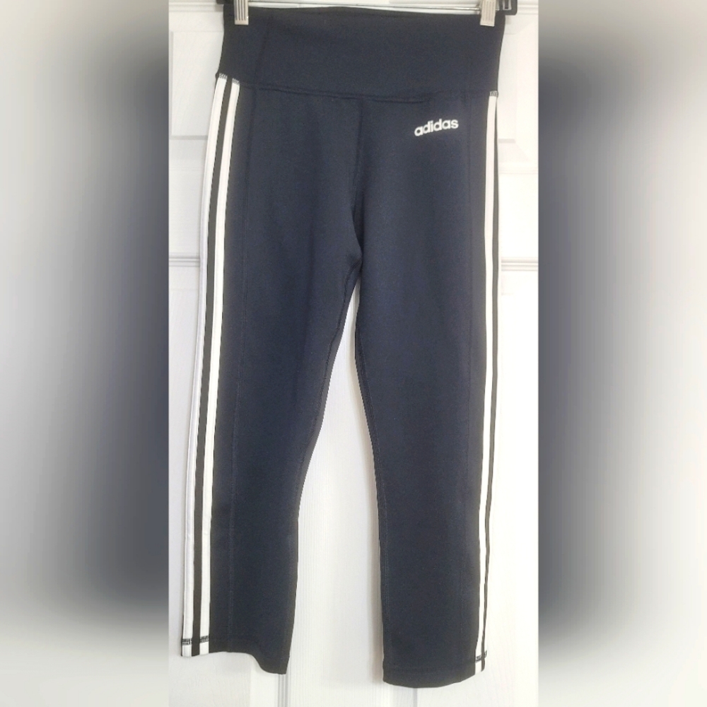 Adidas climate cropped leggings small